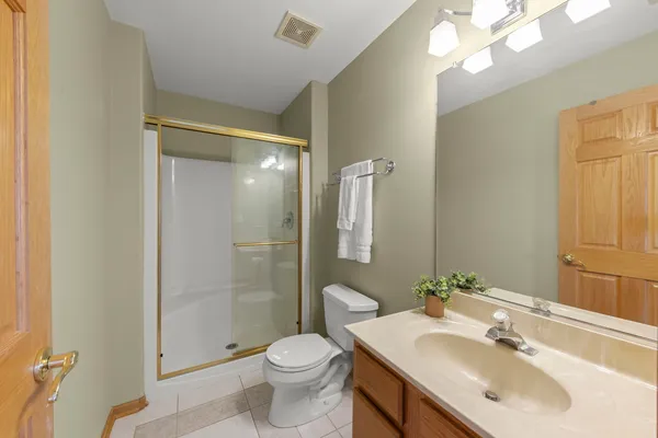 $450,000 | 1101 Ironwood Lane, Lisle, IL 60532