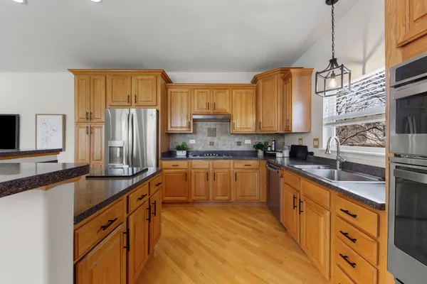$450,000 | 1101 Ironwood Lane, Lisle, IL 60532