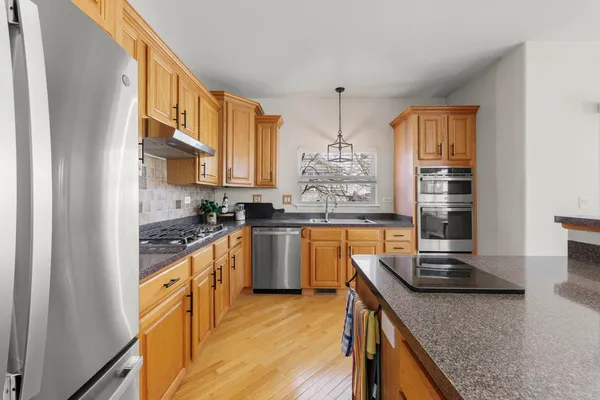 $450,000 | 1101 Ironwood Lane, Lisle, IL 60532
