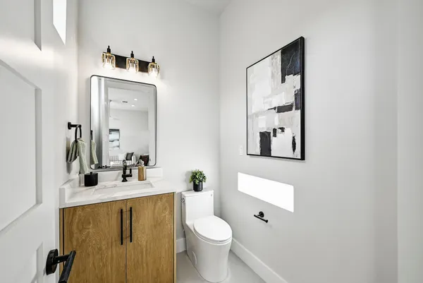 $900,000 | 100 West Odell Street, Unit 2, Austin, TX 78752