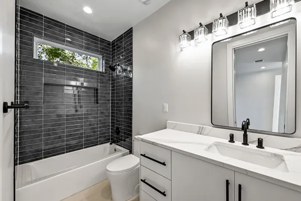 $900,000 | 100 West Odell Street, Unit 2, Austin, TX 78752
