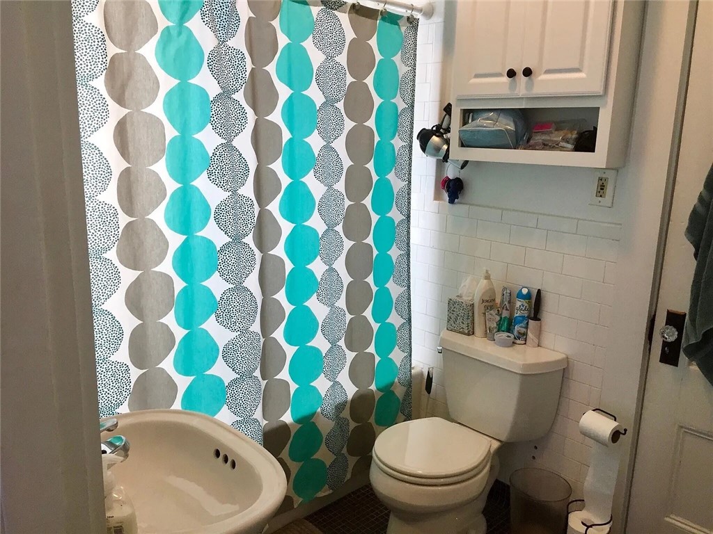 16 Tecumseh Street, Unit 1 Providence, RI 02906 - Photo 6 of 11