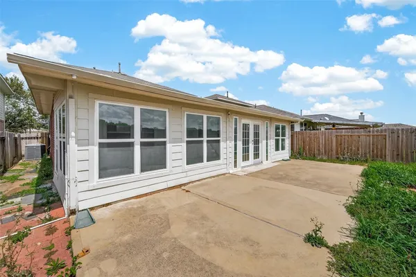 $2,550 | 13915 Maleewan Lane, Sugar Land, TX 77498