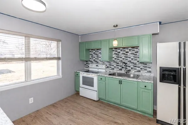 $179,900 | 447 June Drive, Arnold, MO 63010