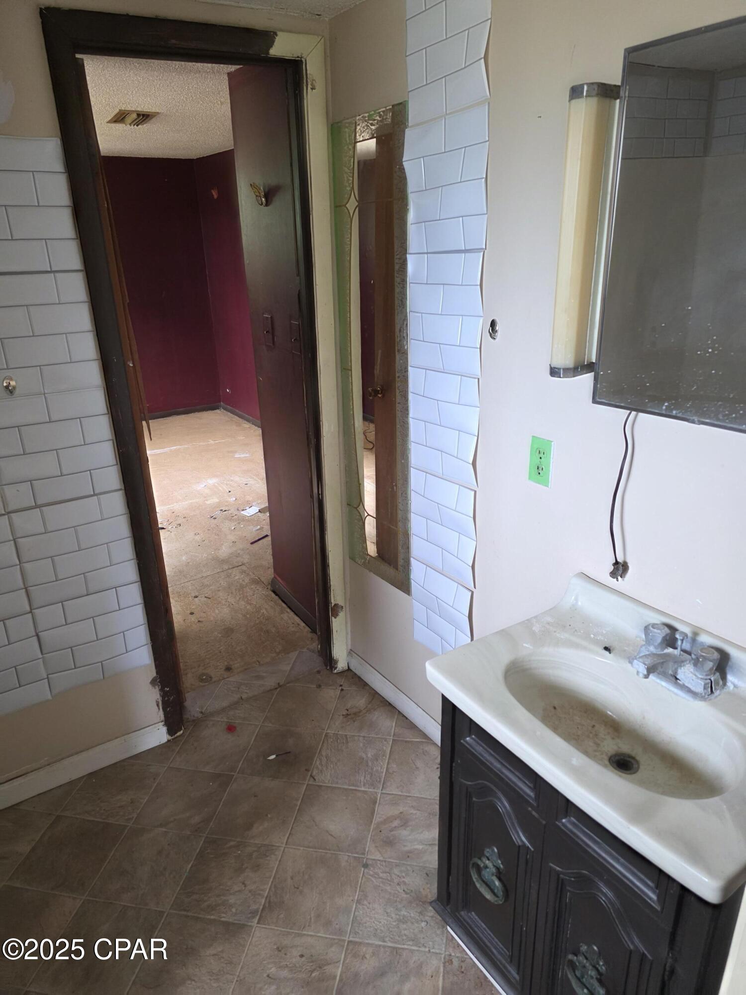 6285 Hartsfield Road Greenwood, FL 32443 - Photo 7 of 14