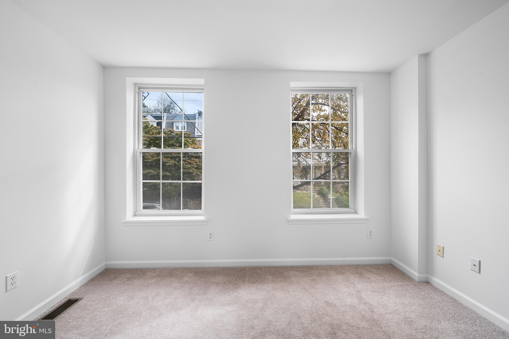 5202 Ridge Avenue Philadelphia, PA 19128 - Photo 17 of 30 an empty room with a window