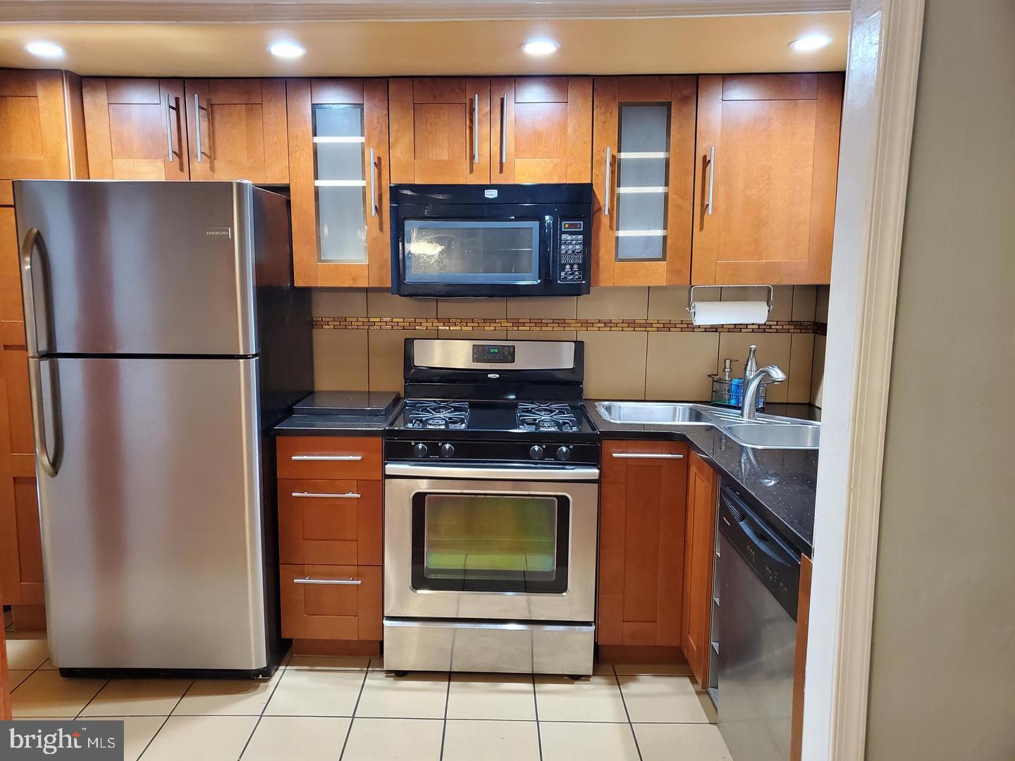 7813 Argus Road Philadelphia, PA 19150 - Photo 5 of 21 Gallery Image 5