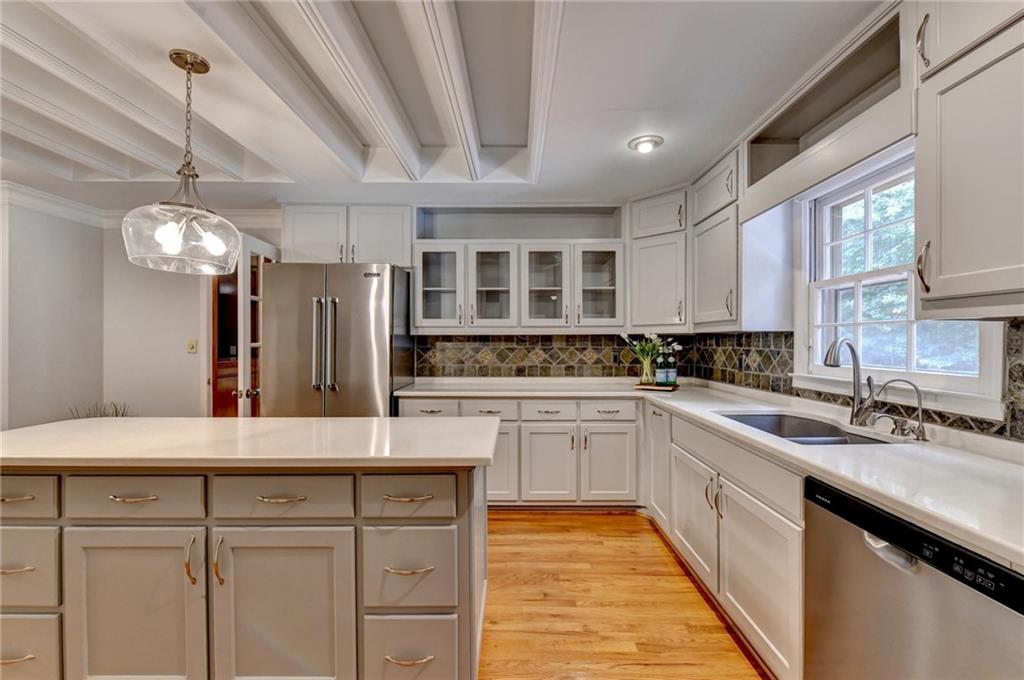 385 5 Acre Road Alpharetta, GA 30004 - Photo 15 of 37