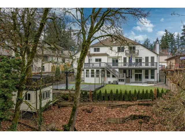 a view of outdoor space