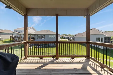 $550,000 | 7445 Northwest Forest Lakes Drive, Parkville, MO 64152