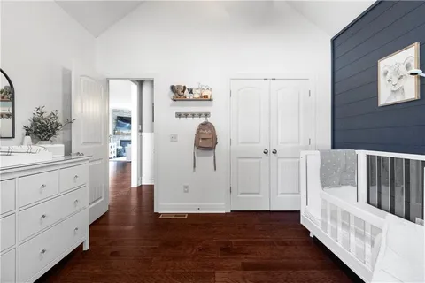 $550,000 | 7445 Northwest Forest Lakes Drive, Parkville, MO 64152