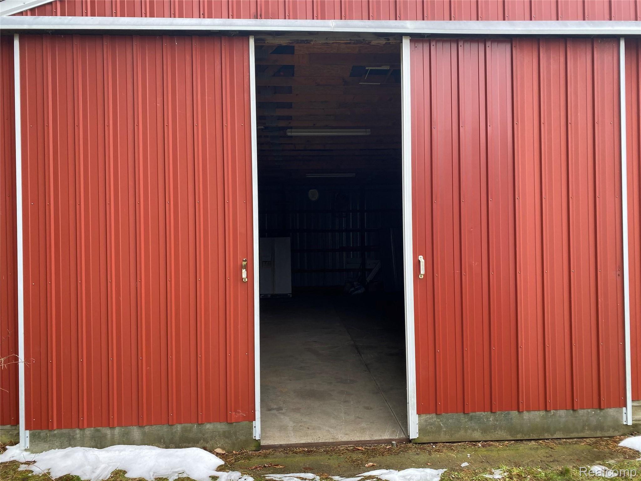 1559 Harper Road Mason, MI 48854 - Photo 17 of 22 3A98DEA8-A4B0-42D6-8D9D-2B33493F4FE6.jpeg