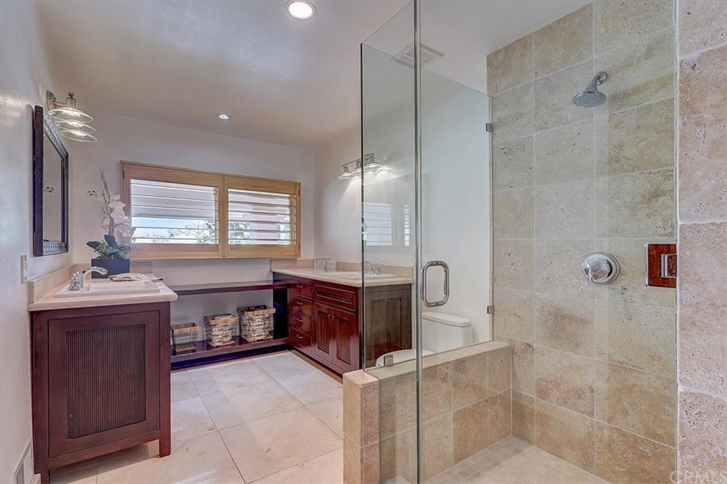 12392 Ranchview Drive Santa Ana, CA 92705 - Photo 29 of 72