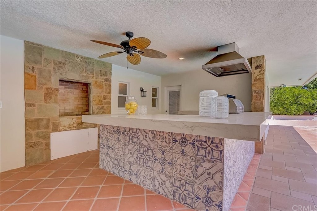 12392 Ranchview Drive Santa Ana, CA 92705 - Photo 53 of 72 a bathroom with a bathtub and a shower