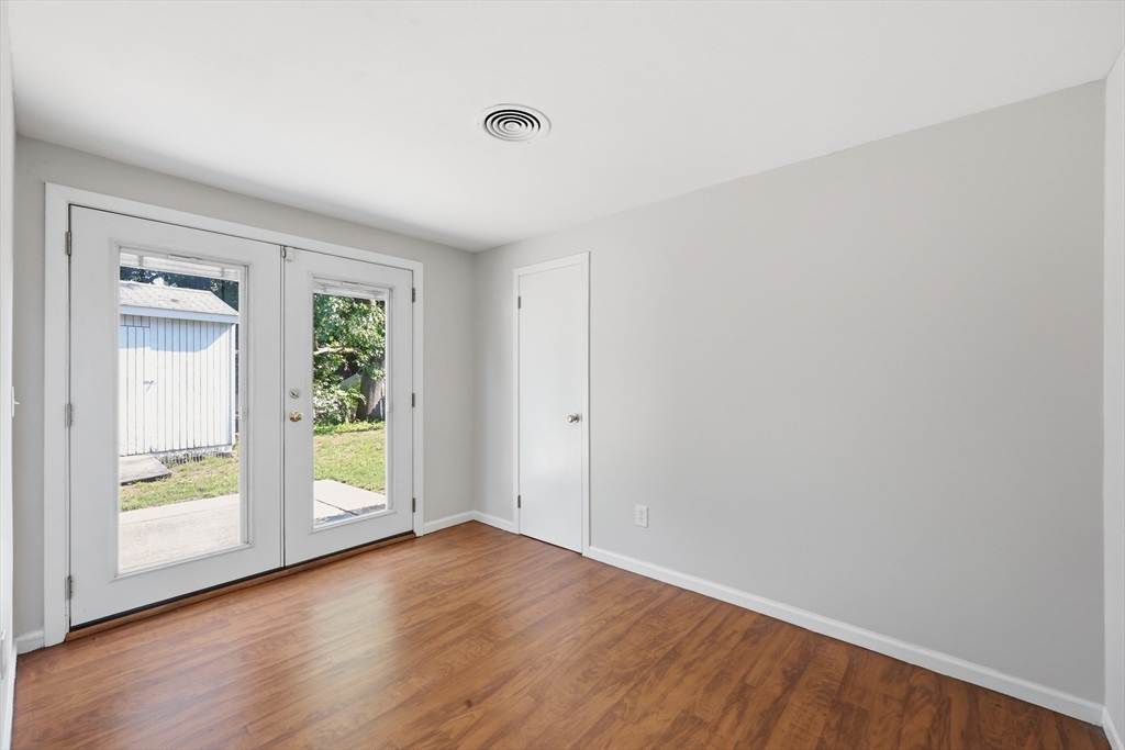 60 Keddy Street Springfield, MA 01109 - Photo 10 of 24
