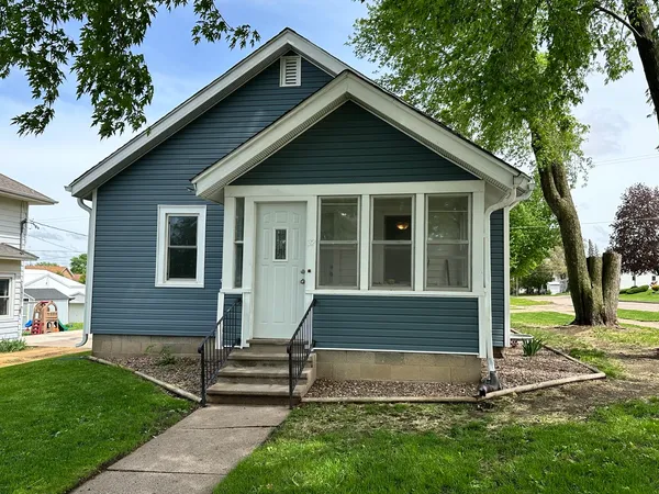 $160,000 | 32 Stephens Street, Preston, IA 52069