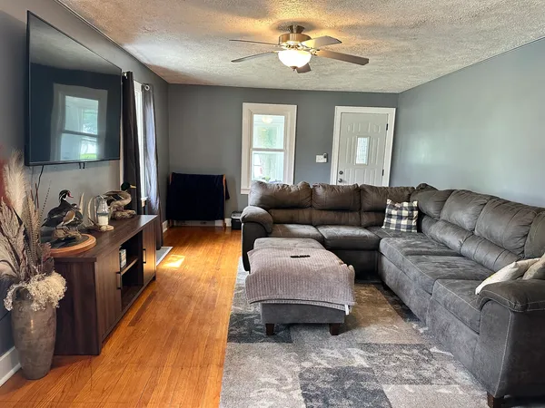 $160,000 | 32 Stephens Street, Preston, IA 52069