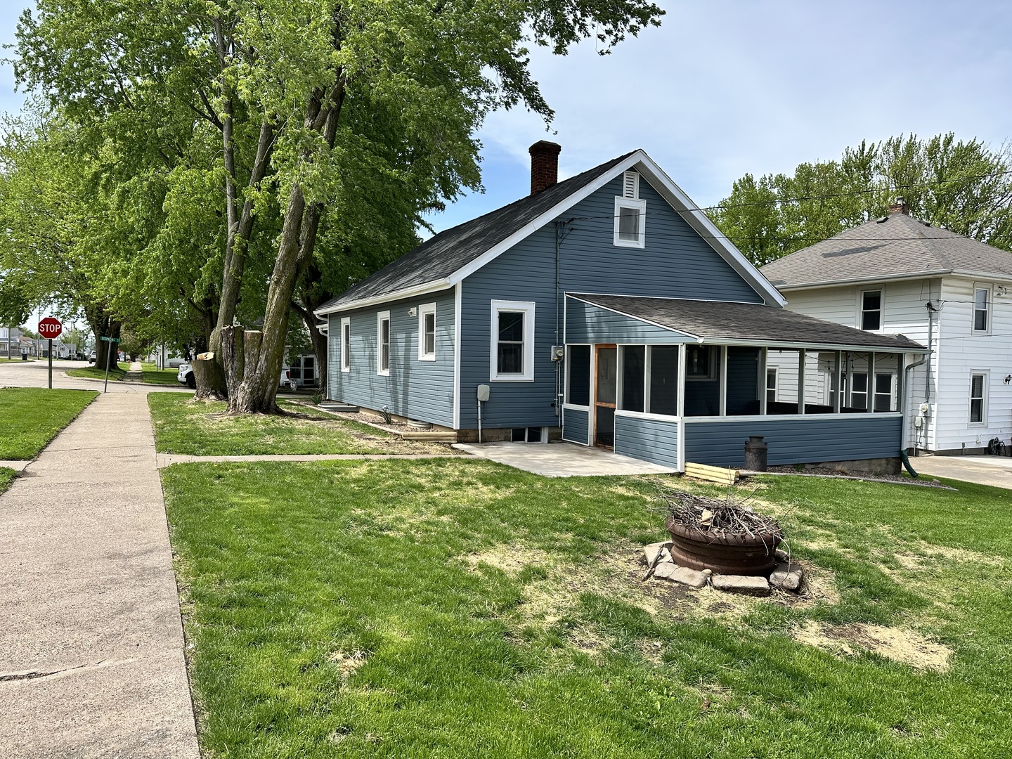 32 Stephens Street Preston, IA 52069 - Photo 3 of 24