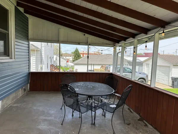 $160,000 | 32 Stephens Street, Preston, IA 52069
