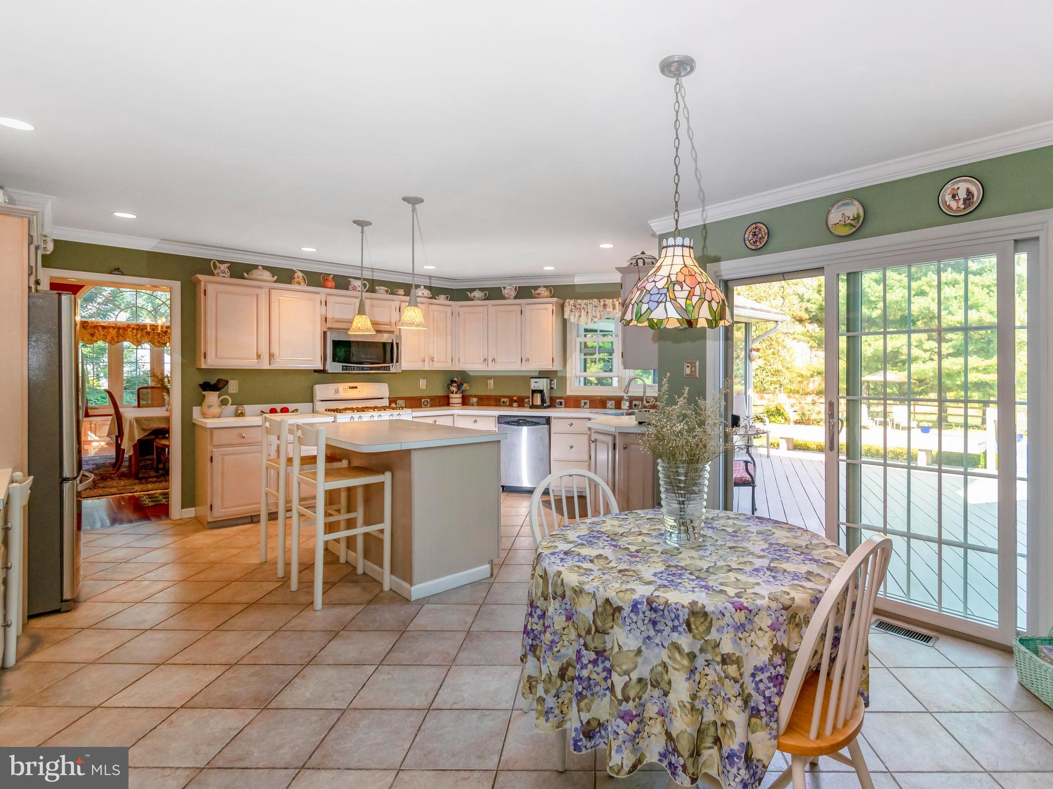 637 Hoover Road Blue Bell, PA 19422 - Photo 13 of 31 Kitchen