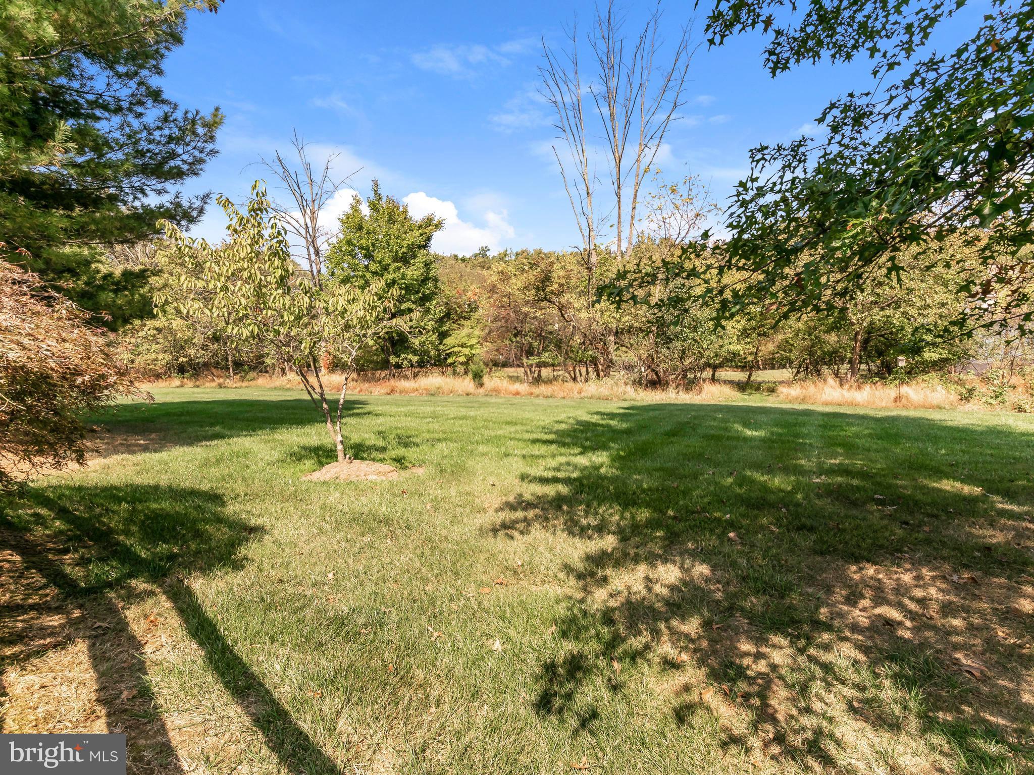 637 Hoover Road Blue Bell, PA 19422 - Photo 28 of 31 View of Back