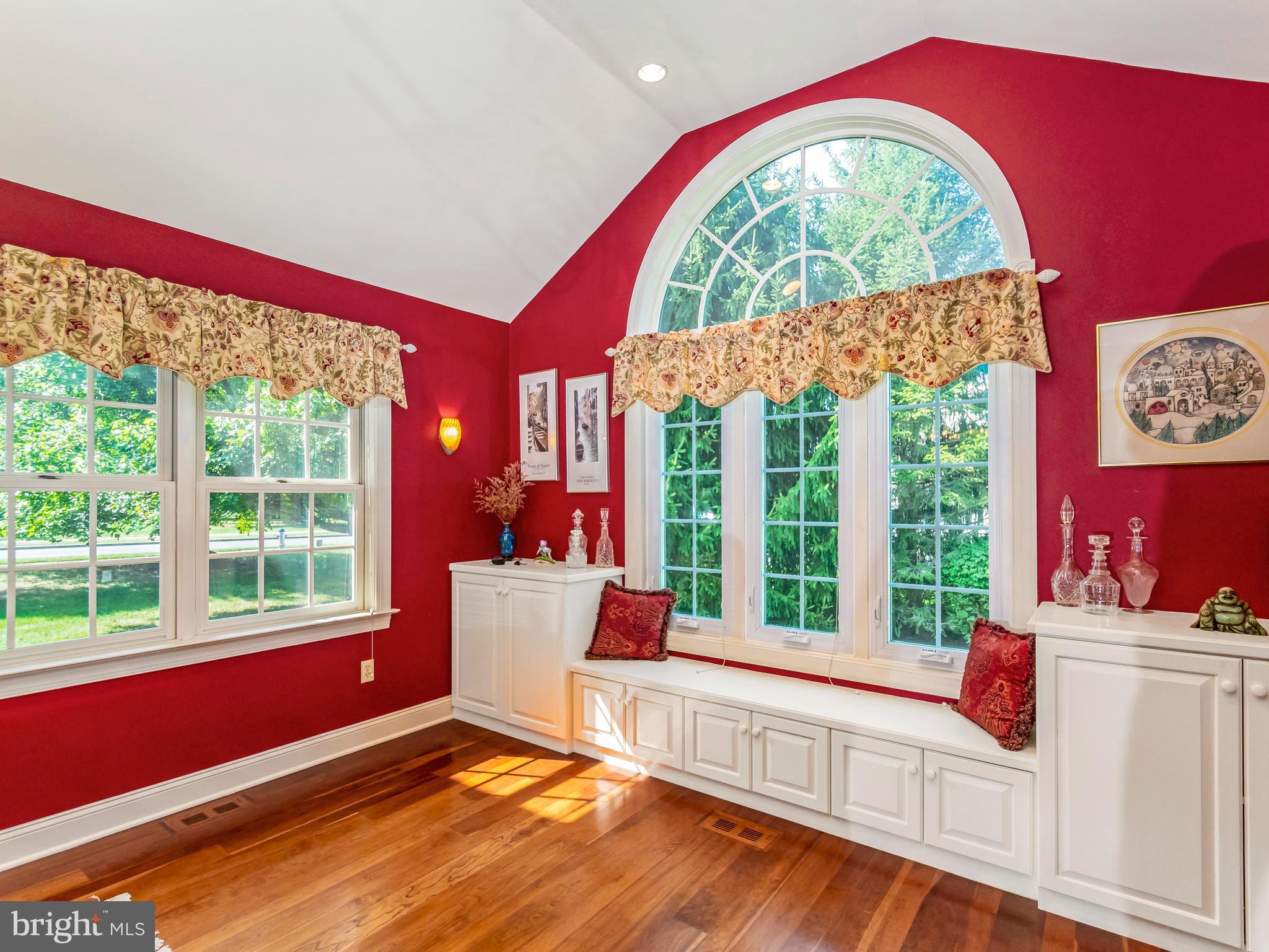 637 Hoover Road Blue Bell, PA 19422 - Photo 10 of 31 Dining Room