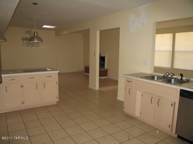 2902 Cortez Street Douglas, AZ 85607 - Photo 3 of 5