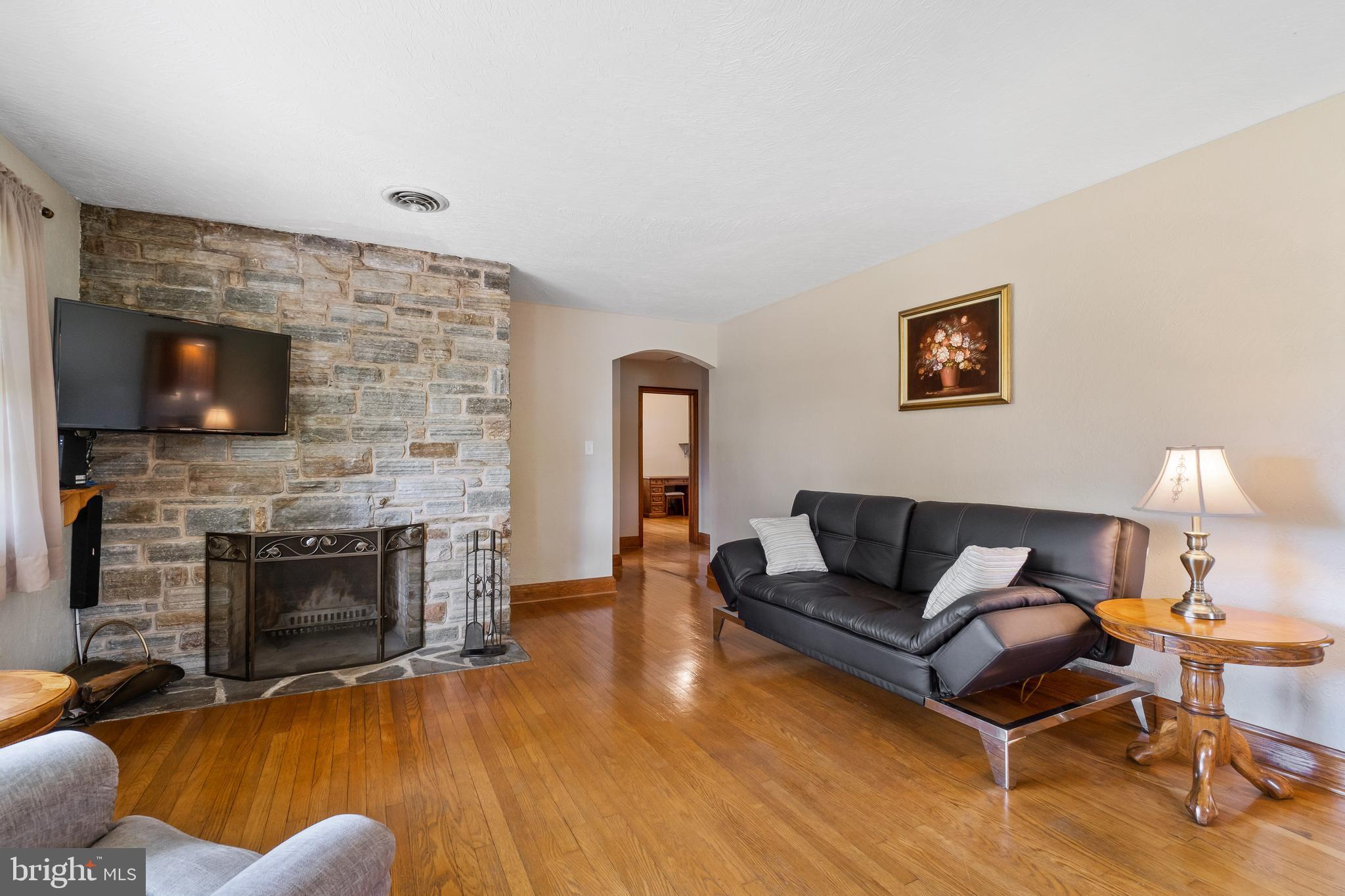 930 Gilbert Road Aberdeen, MD 21001 - Photo 3 of 30 Gallery Image 3