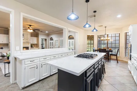 $649,800 | 39327 Lago Drive, Magnolia, TX 77354