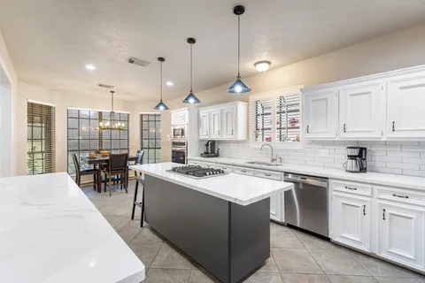 $649,800 | 39327 Lago Drive, Magnolia, TX 77354