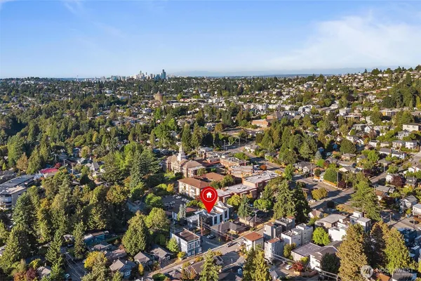 $775,000 | 7146 47th Avenue Southwest, Seattle, WA 98136