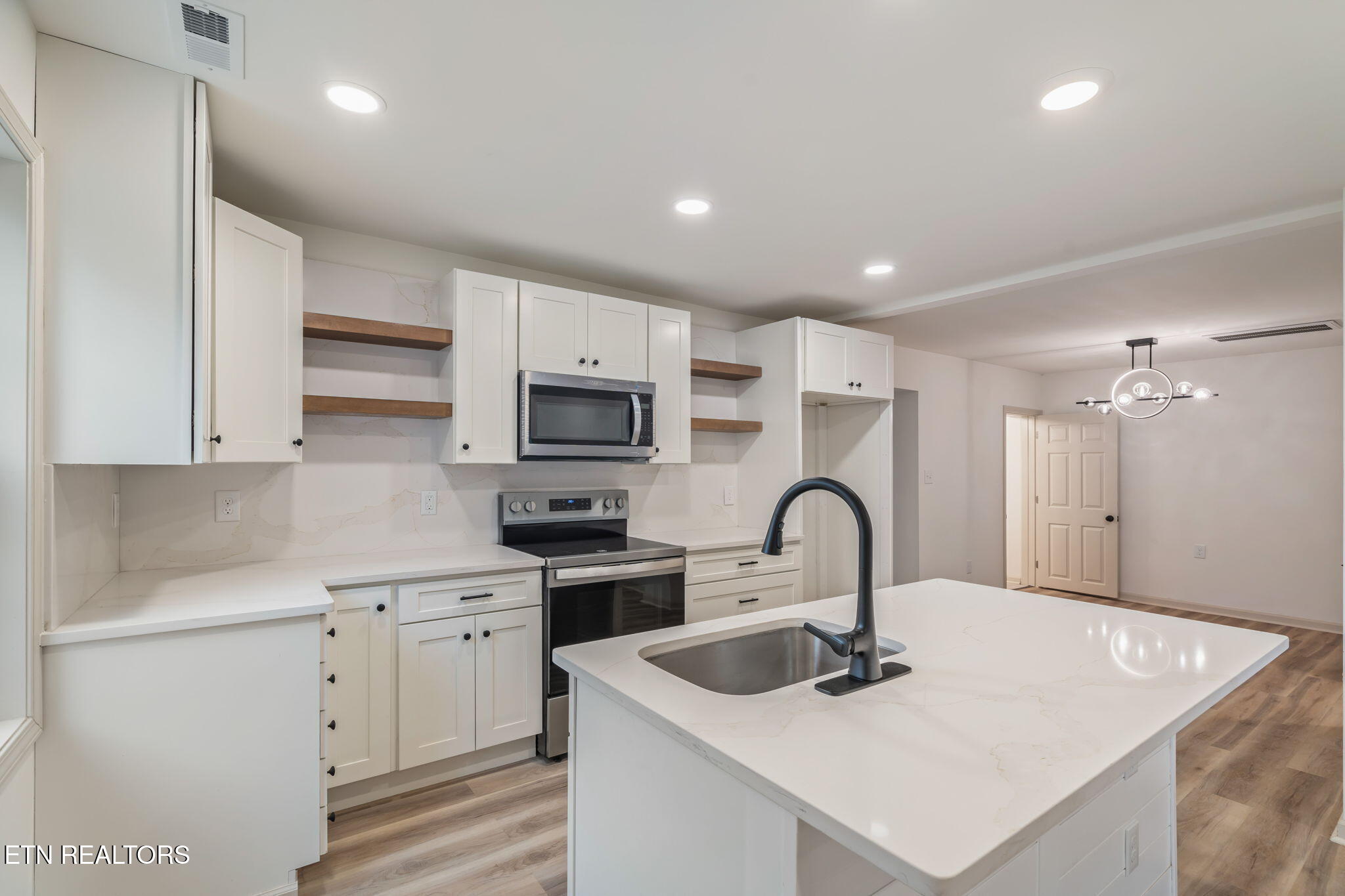 2209 Sanderson Road Knoxville, TN 37921 - Photo 12 of 44 Kitchen