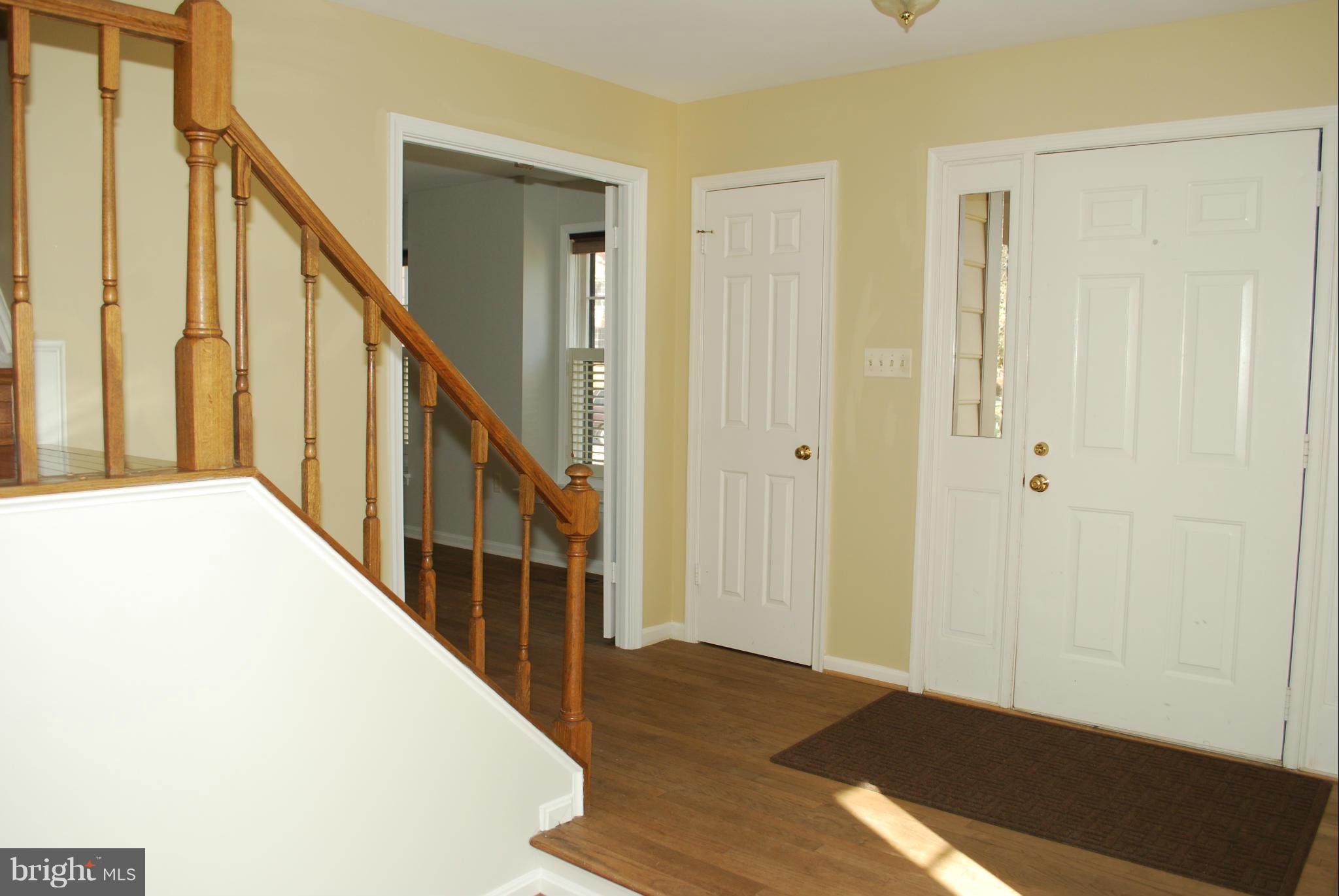 2214 Wakerobin Lane Reston, VA 20191 - Photo 2 of 30 Interior (General)