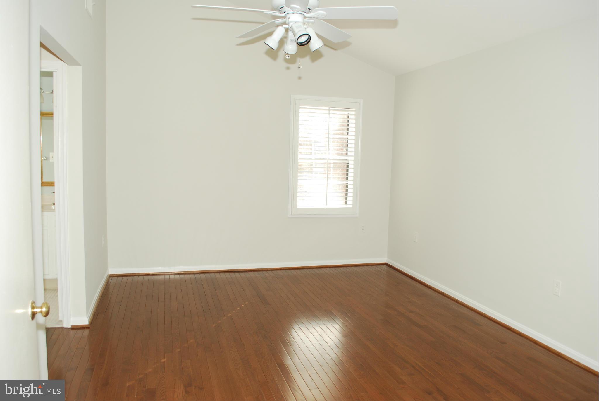 2214 Wakerobin Lane Reston, VA 20191 - Photo 15 of 30 Bedroom (Master)