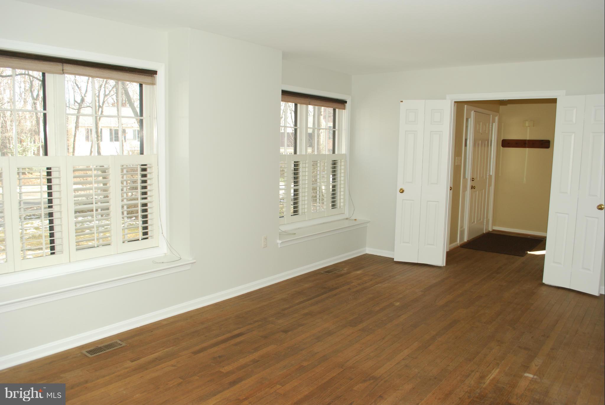 2214 Wakerobin Lane Reston, VA 20191 - Photo 3 of 30 Interior (General)