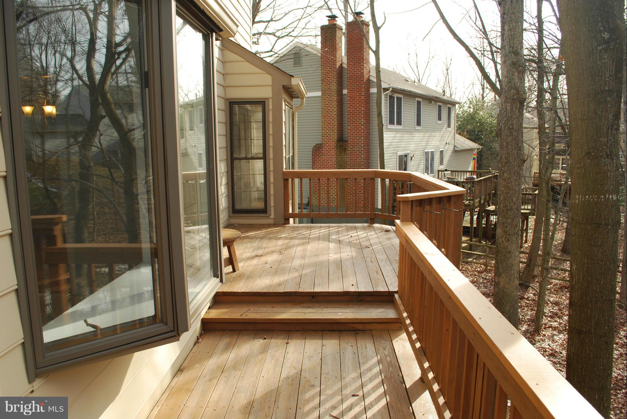 2214 Wakerobin Lane Reston, VA 20191 - Photo 29 of 30 Exterior (Rear)