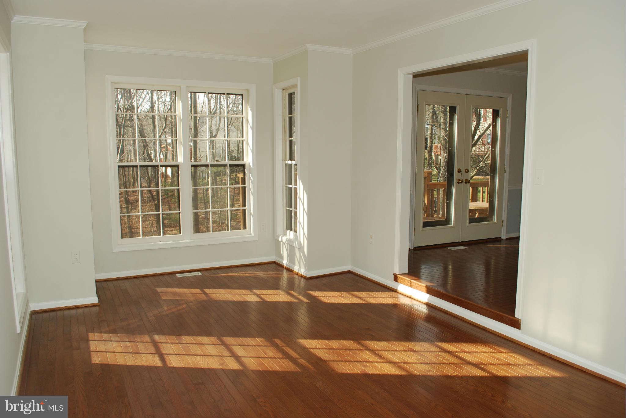 2214 Wakerobin Lane Reston, VA 20191 - Photo 7 of 30 Living Room