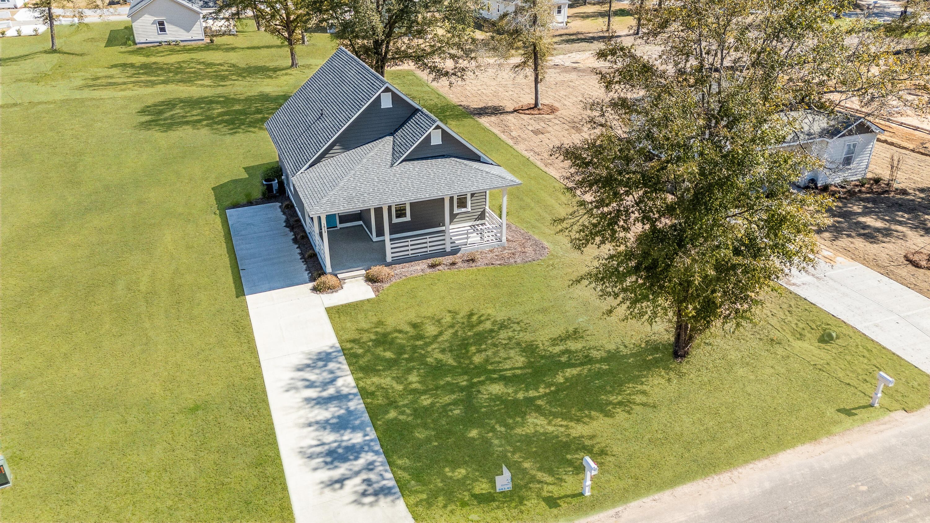 1813 Gordon Road Summerton, SC 29148 - Photo 2 of 23 DJI_20250225132746_0015_D
