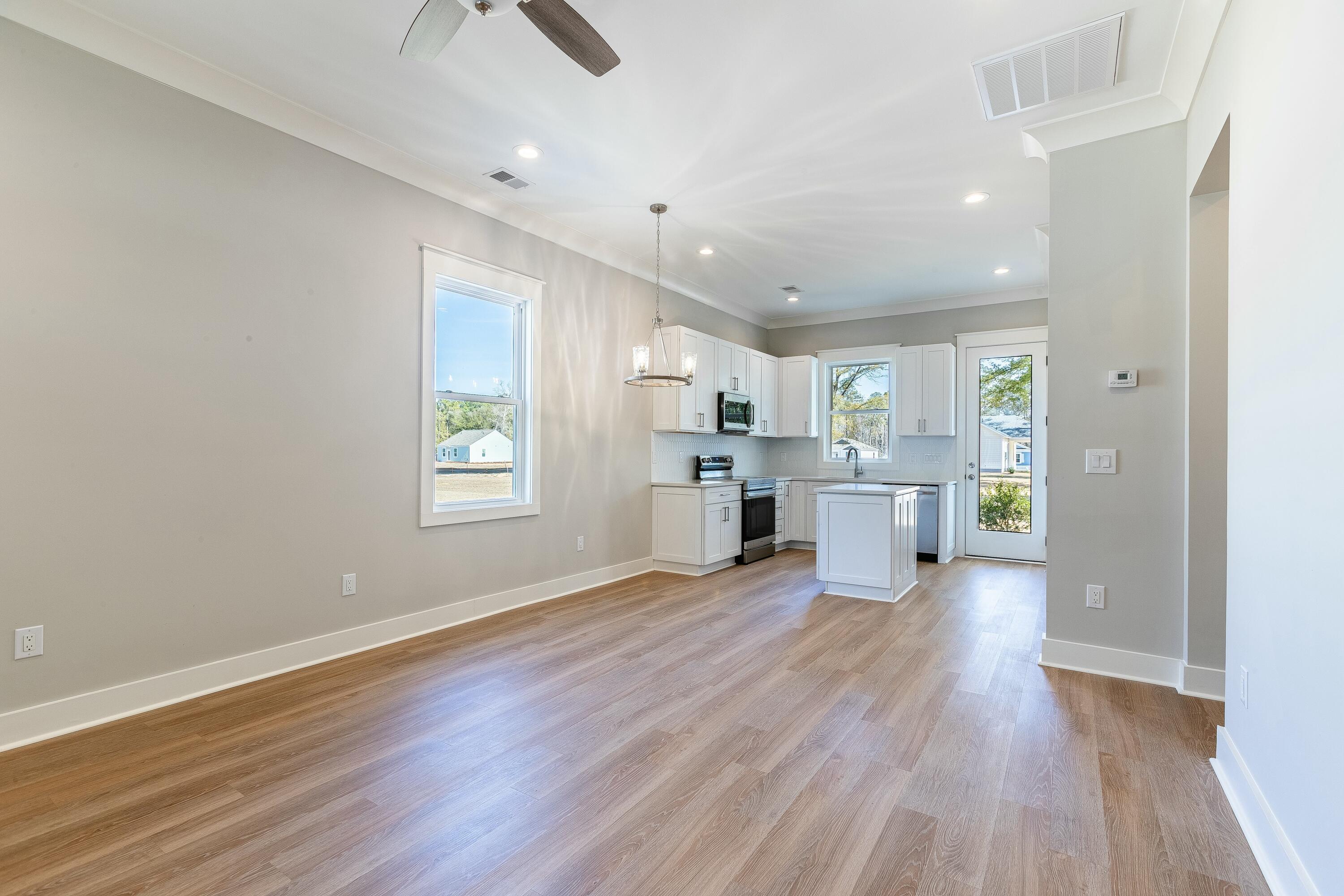 1813 Gordon Road Summerton, SC 29148 - Photo 8 of 23 tempImagei8slsv