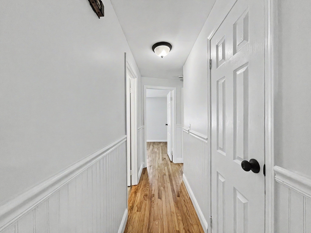 206 Treetop Avenue Springfield, MA 01118 - Photo 14 of 32