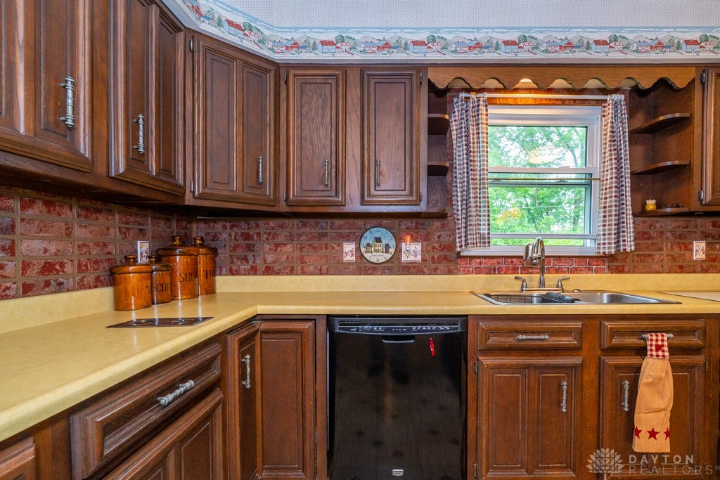 5369 Union Road Franklin, OH 45005 - Photo 10 of 64 Gallery Image 10