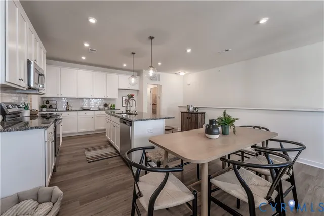 $331,420 | 5309 Twisting Vine Lane, Unit 203, Glen Allen, VA 23059