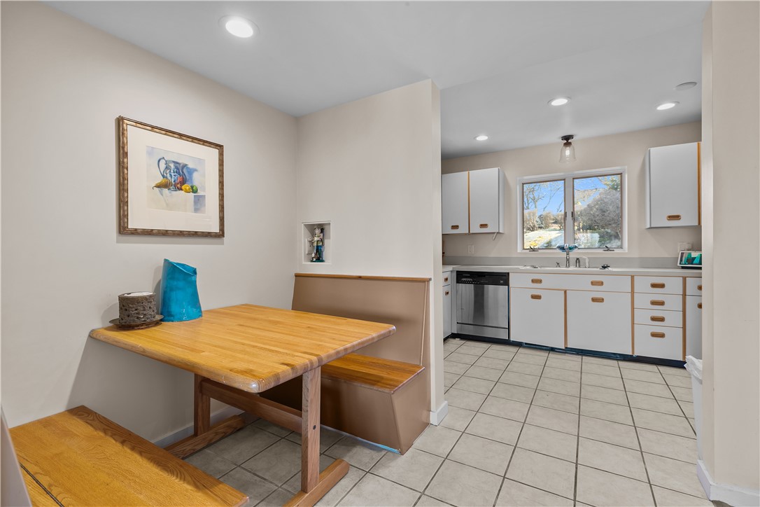 157 Harrison Avenue, Unit 15 Newport, RI 02840 - Photo 8 of 24