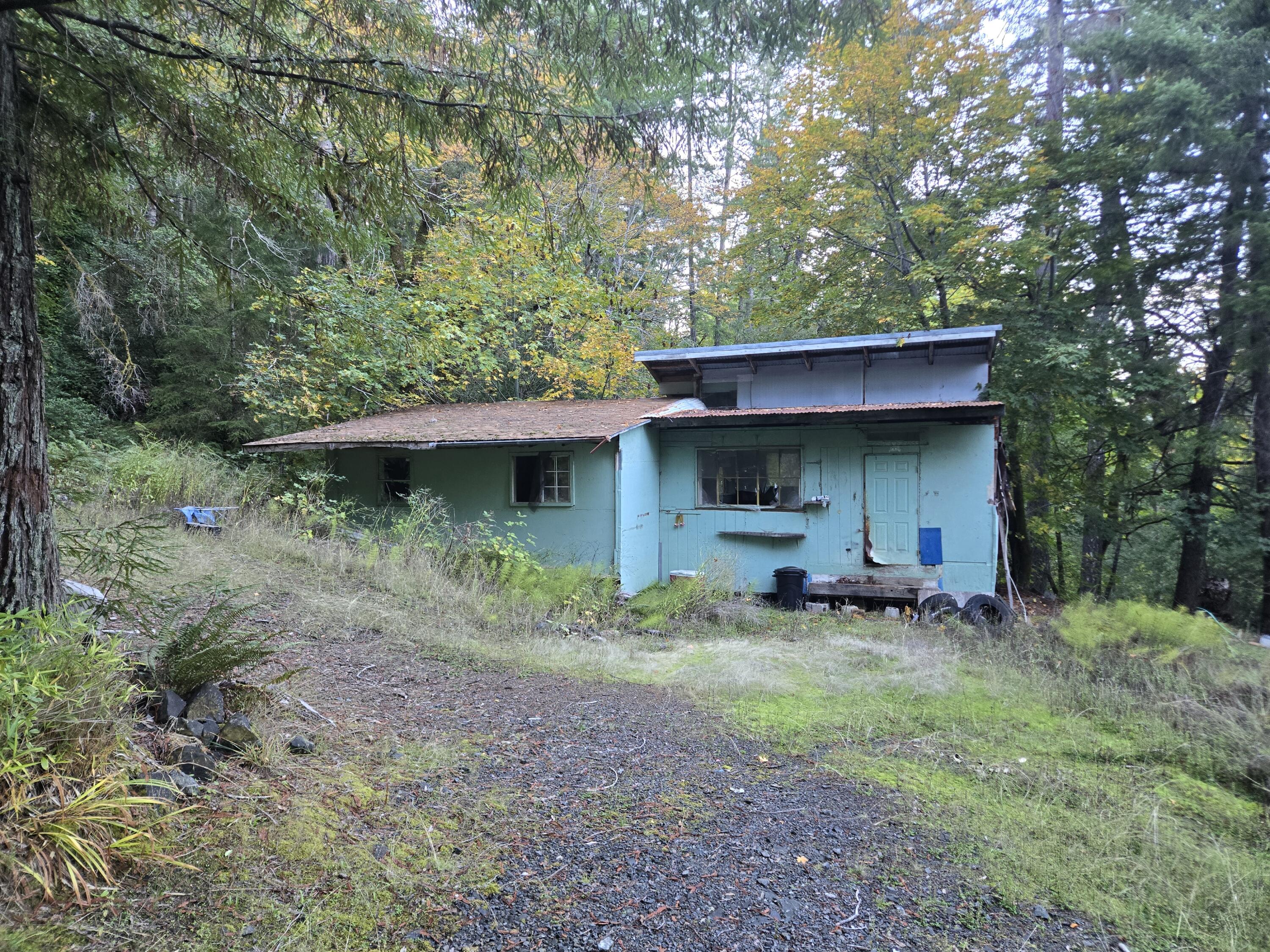 967-1141 Shop Road Redway, CA 95560 - Photo 1 of 23
