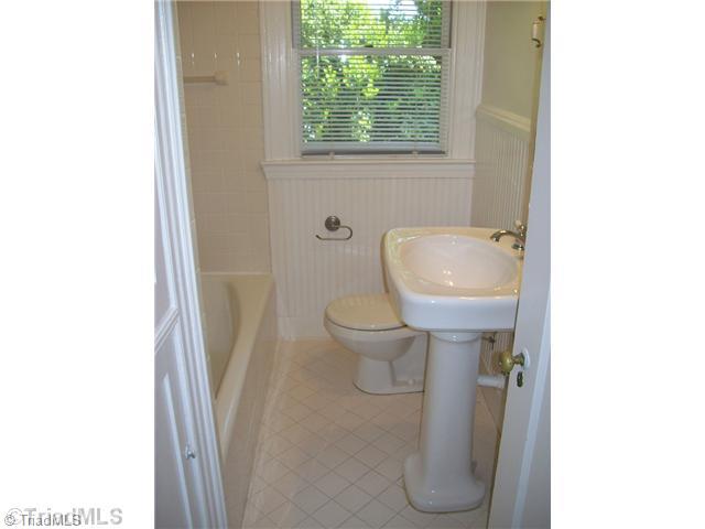 116 Kensington Road Greensboro, NC 27403 - Photo 15 of 16 Interior Space/Layout.