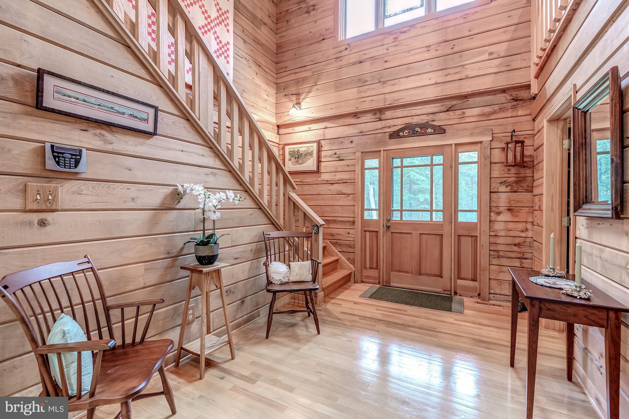 41407 Stumptown Road Leesburg, VA 20176 - Photo 2 of 28 Welcoming Two Story Foyer
