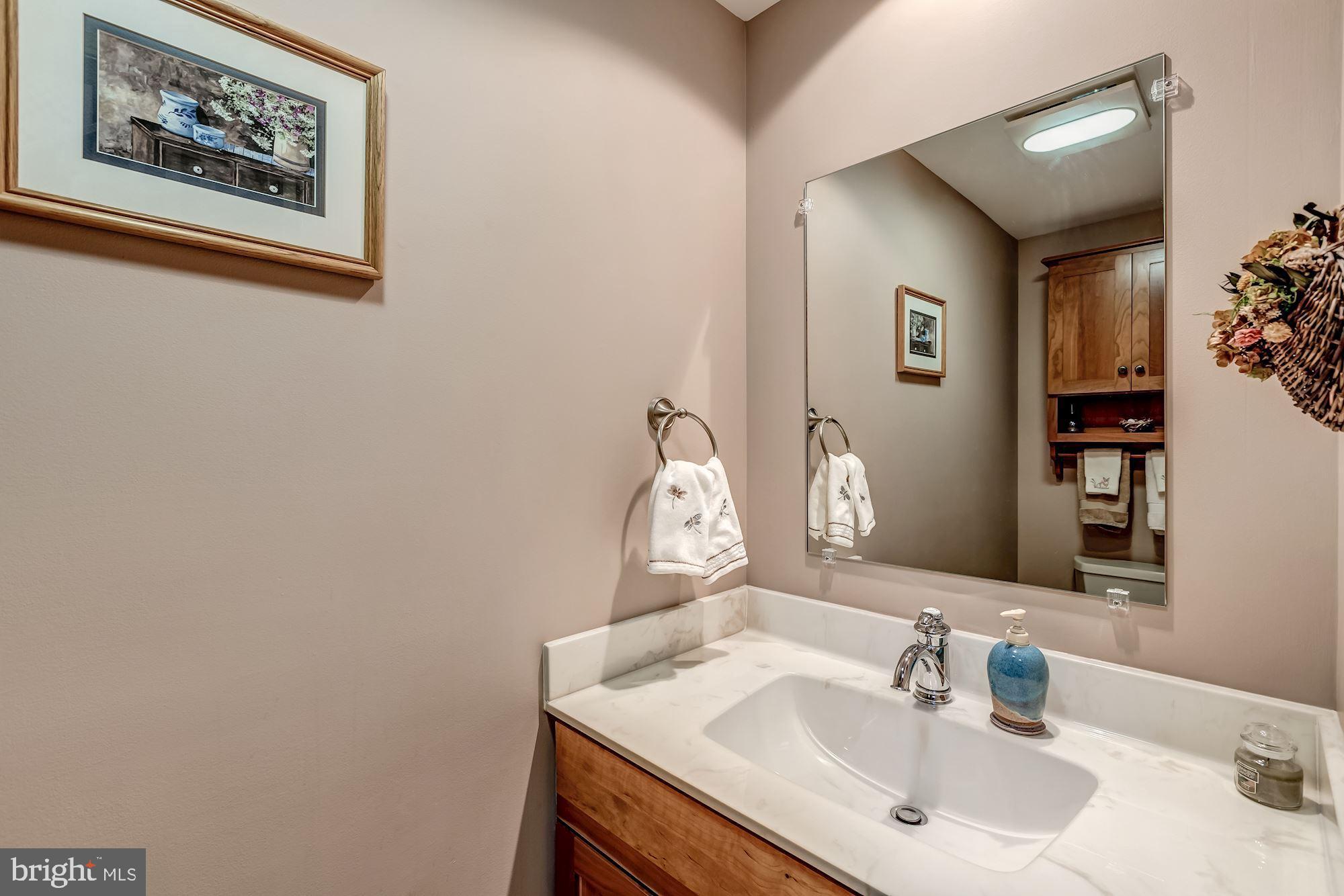 41407 Stumptown Road Leesburg, VA 20176 - Photo 11 of 28 Main Level Half Bath