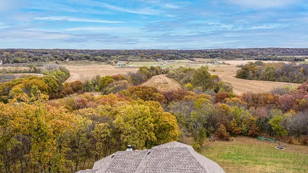 $799,950 | 17384 Blue Moon Lane, Tonganoxie, KS 66086