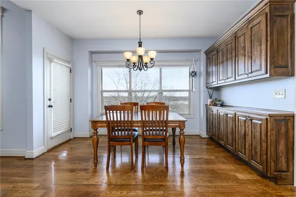 $799,950 | 17384 Blue Moon Lane, Tonganoxie, KS 66086