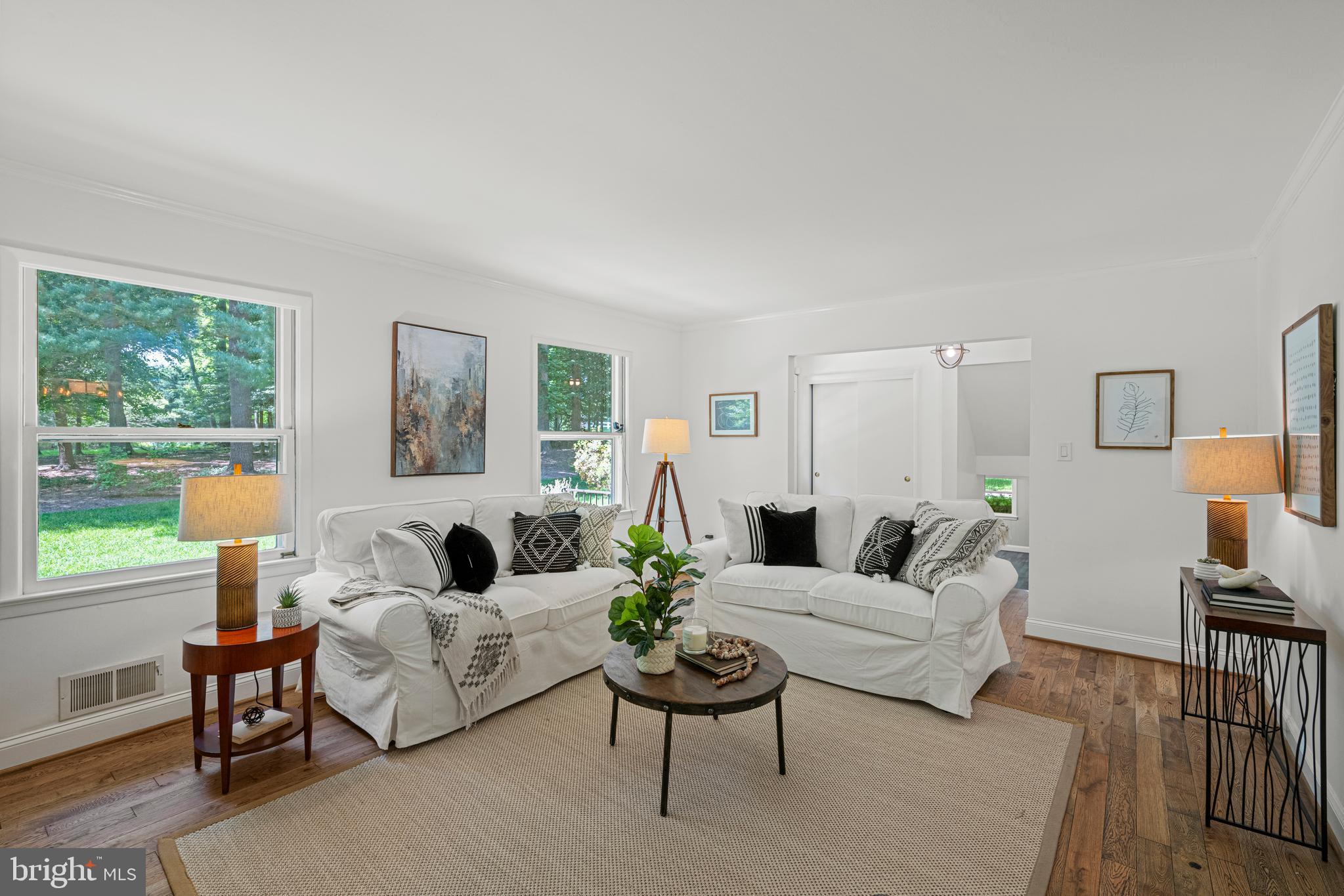 8517 Brickyard Road Potomac, MD 20854 - Photo 4 of 27